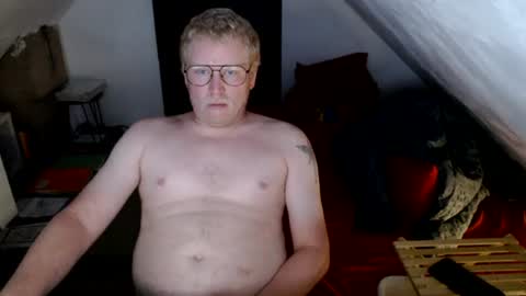 pussylovercb online show from July 12, 2026, 8:33 pm