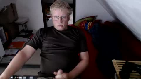 pussylovercb online show from July 24, 2026, 10:35 am