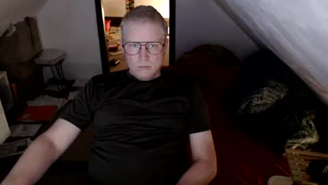 pussylovercb online show from August 2, 2026, 7:23 pm