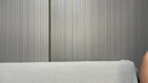 Snapshot of pussymoneywet chatting on November 6, 2025, 8:10 pm Lina online show from November 6, 2025, 8:10 pm