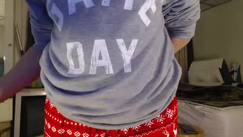 putiputi4u online show from January 4, 2025, 1:10 am