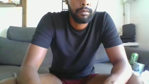 Snapshot of python974 chatting on December 31, 2024, 10:37 am Python online show from December 31, 2024, 10:37 am