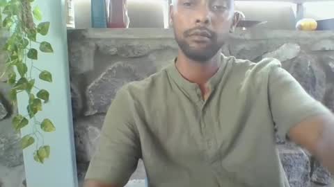 Snapshot of python974 chatting on February 21, 2025, 9:24 am Python online show from February 21, 2025, 9:24 am