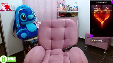 qadesh_boix online show from November 12, 2025, 8:08 pm