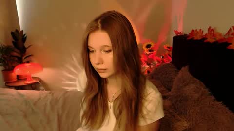 Snapshot of qt_nymph chatting on September 15, 2025, 10:15 am Ariel online show from September 15, 2025, 10:15 am