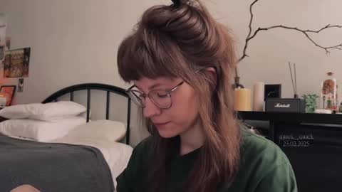 Snapshot of quack__quack chatting on February 23, 2025, 8:28 am online show from February 23, 2025, 8:28 am