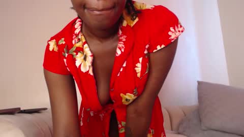 Snapshot of quaine_ryleighn chatting on October 10, 2025, 11:09 am RYLEIGHN online show from October 10, 2025, 11:09 am