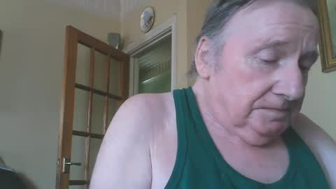 Snapshot of quathead chatting on July 14, 2026, 1:28 pm quathead online show from July 14, 2026, 1:28 pm