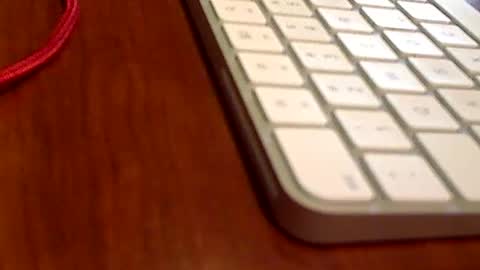 quebeca online show from December 3, 2025, 5:33 pm