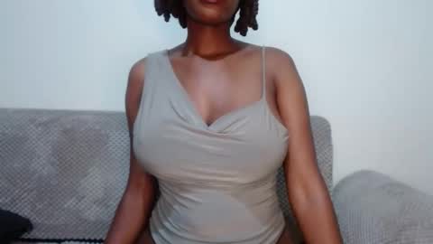 queen74890 online show from October 13, 2025, 12:49 pm