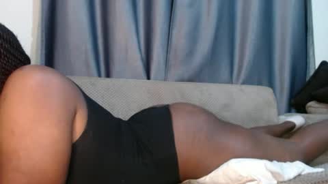 Snapshot of queen_789 chatting on June 19, 2026, 2:05 am emmie online show from June 19, 2026, 2:05 am