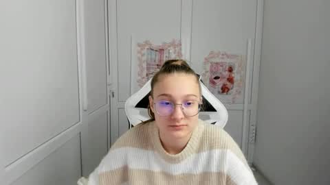Amelie online show from June 1, 2026, 7:43 am
