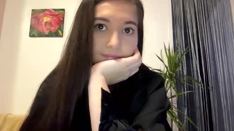 Snapshot of queen_chatur chatting on January 22, 2025, 4:55 pm Viktoria online show from January 22, 2025, 4:55 pm