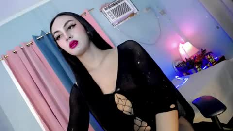 queen_danaya online show from July 9, 2026, 7:07 pm