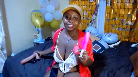 QUEEN  DOLY online show from May 21, 2026, 2:51 am