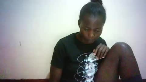 queen_joan online show from February 26, 2025, 6:11 pm