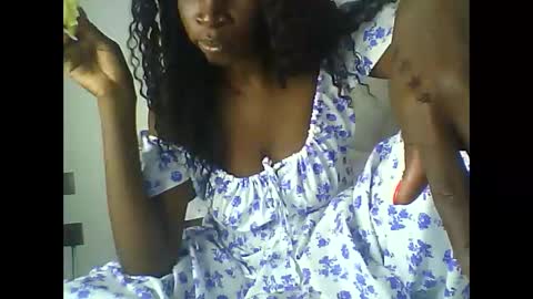 Snapshot of queen_kai chatting on April 11, 2026, 9:13 am queen_kai online show from April 11, 2026, 9:13 am