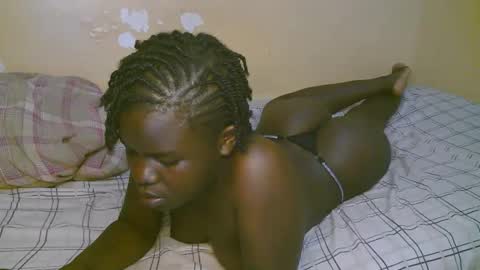 queen_latasha online show from April 5, 2026, 4:15 pm