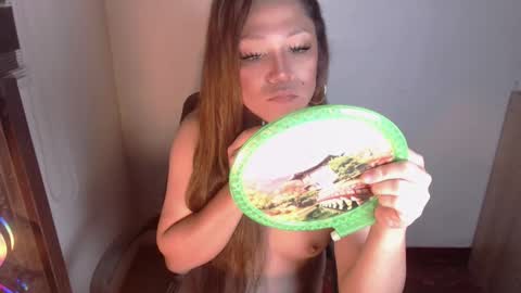 Snapshot of queen_of_all_queens chatting on February 19, 2026, 1:51 pm samantha online show from February 19, 2026, 1:51 pm