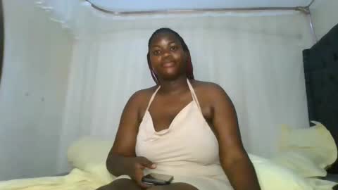 Snapshot of queen_sarafina chatting on March 25, 2026, 7:47 am Queen Sara online show from March 25, 2026, 7:47 am