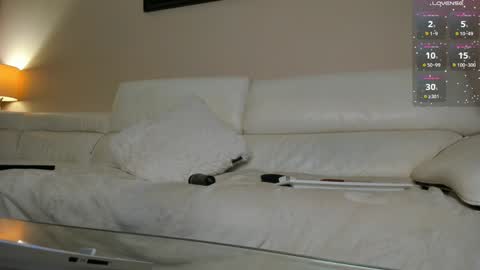 Snapshot of queen_yasmine chatting on January 26, 2025, 6:07 am m online show from January 26, 2025, 6:07 am