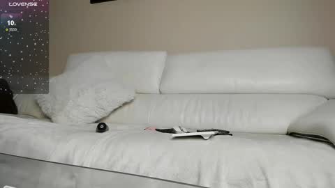 Snapshot of queen_yasmine chatting on March 2, 2025, 7:12 pm m online show from March 2, 2025, 7:12 pm