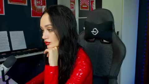 Snapshot of queenaliss chatting on September 18, 2025, 3:52 am Your world and the universe Aliss online show from September 18, 2025, 3:52 am