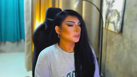 Snapshot of queenarthalia chatting on March 12, 2025, 5:02 am ARTHA online show from March 12, 2025, 5:02 am