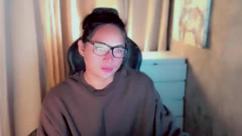 Snapshot of queenarthalia chatting on September 10, 2025, 5:29 am ARTHA online show from September 10, 2025, 5:29 am