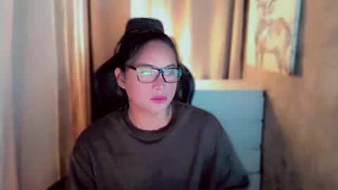 Snapshot of queenarthalia chatting on September 16, 2025, 10:49 am ARTHA online show from September 16, 2025, 10:49 am