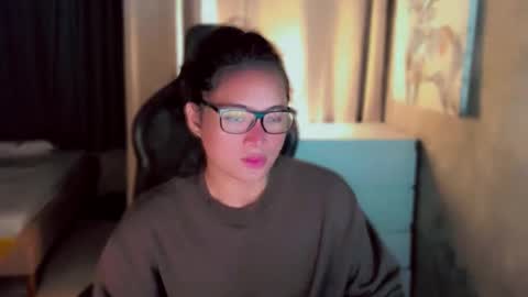 Snapshot of queenarthalia chatting on September 26, 2025, 3:16 pm ARTHA online show from September 26, 2025, 3:16 pm