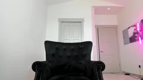 Queen Blaire online show from January 7, 2025, 7:59 pm