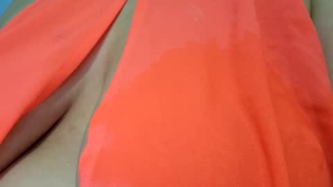 Snapshot of queenbea1369 chatting on December 17, 2024, 3:17 am queenbea1369 online show from December 17, 2024, 3:17 am