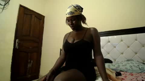 Snapshot of queencila chatting on July 16, 2026, 5:08 pm queencila online show from July 16, 2026, 5:08 pm