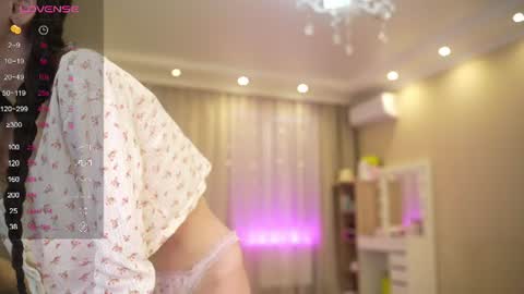 Snapshot of queenelia chatting on June 18, 2026, 9:47 am Nelly INSTA queenelia online show from June 18, 2026, 9:47 am
