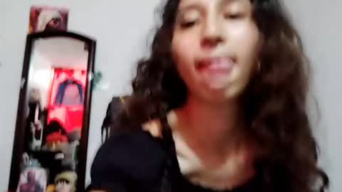 QUEENJEENN online show from July 20, 2026, 8:00 pm