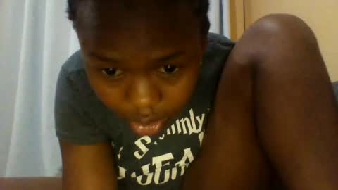 Snapshot of queenleona61 chatting on June 13, 2026, 7:39 am queenleona61 online show from June 13, 2026, 7:39 am