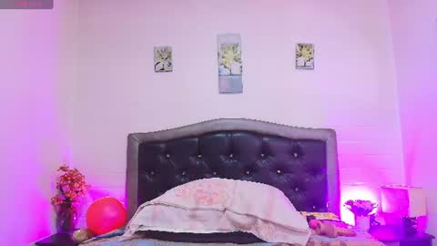 Snapshot of queenmature chatting on July 19, 2026, 2:04 am VickyBoobss online show from July 19, 2026, 2:04 am