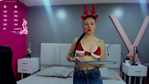 Snapshot of queenn24 chatting on December 13, 2024, 2:16 pm EMILY online show from December 13, 2024, 2:16 pm