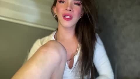 Snapshot of queenn_xxx chatting on November 27, 2025, 12:24 am QUEEN online show from November 27, 2025, 12:24 am