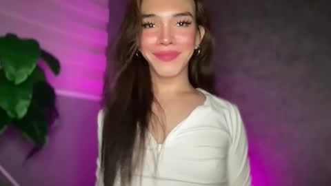 Snapshot of queenn_xxx chatting on December 17, 2025, 10:27 pm QUEEN online show from December 17, 2025, 10:27 pm