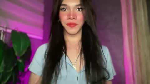 QUEEN online show from April 13, 2026, 9:09 pm