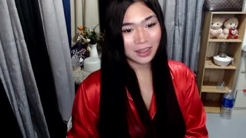 Snapshot of queenofcum169xx chatting on July 9, 2026, 6:01 pm Mikka online show from July 9, 2026, 6:01 pm