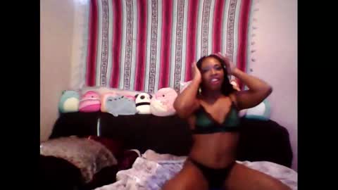 Snapshot of queenofheartsfaerah chatting on January 10, 2025, 7:54 pm QueenOfHearts online show from January 10, 2025, 7:54 pm