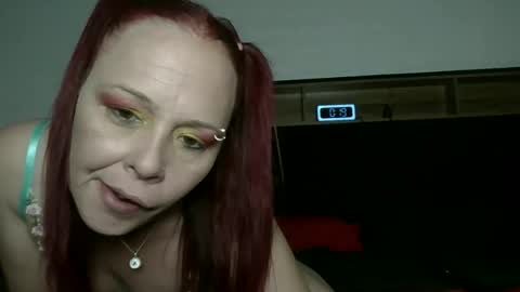 Snapshot of queenofmen69 chatting on April 27, 2026, 7:17 am queenofmen69 online show from April 27, 2026, 7:17 am