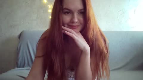 Snapshot of queenofmodels chatting on January 22, 2025, 12:27 pm QueenOfModels online show from January 22, 2025, 12:27 pm