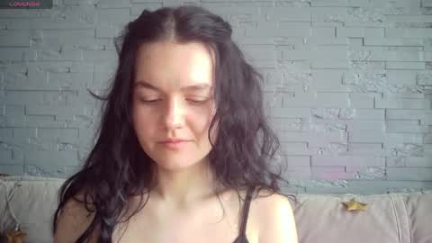 QueenOfModels online show from April 12, 2026, 8:30 am