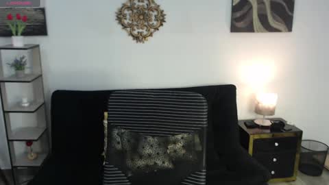 Snapshot of queenpink777 chatting on January 6, 2025, 12:46 pm Rose online show from January 6, 2025, 12:46 pm