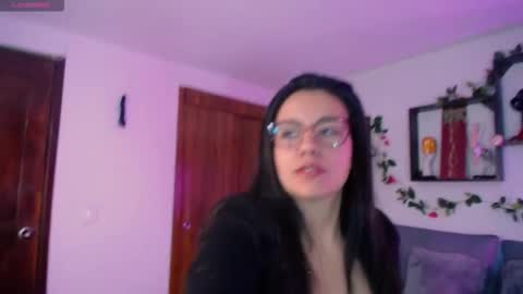 Snapshot of queenrose94 chatting on February 14, 2026, 12:57 pm queenrose94 online show from February 14, 2026, 12:57 pm