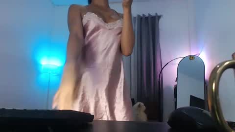 Snapshot of queenvalentinats chatting on December 5, 2024, 8:33 pm ValentinaMoone online show from December 5, 2024, 8:33 pm